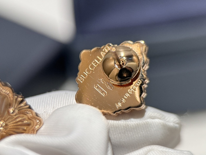 BUCCELLATI EARRING