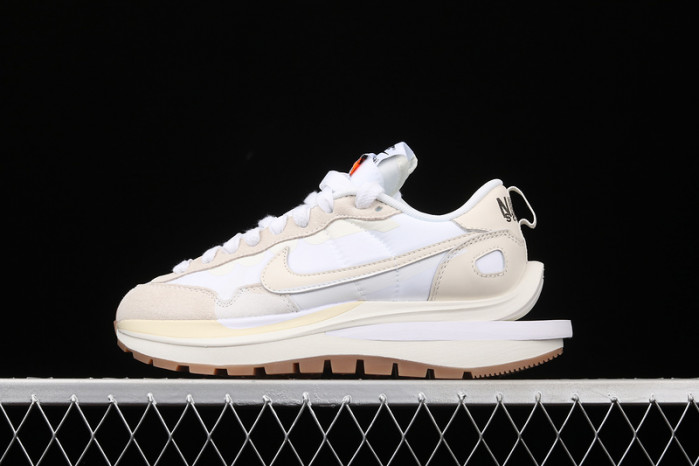 sacai x nike vaporwaffle "sail" dd1875-100