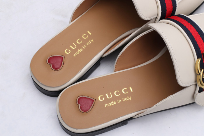 guc loafer
