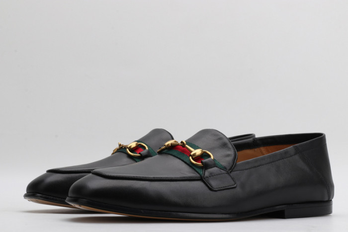 guc loafer