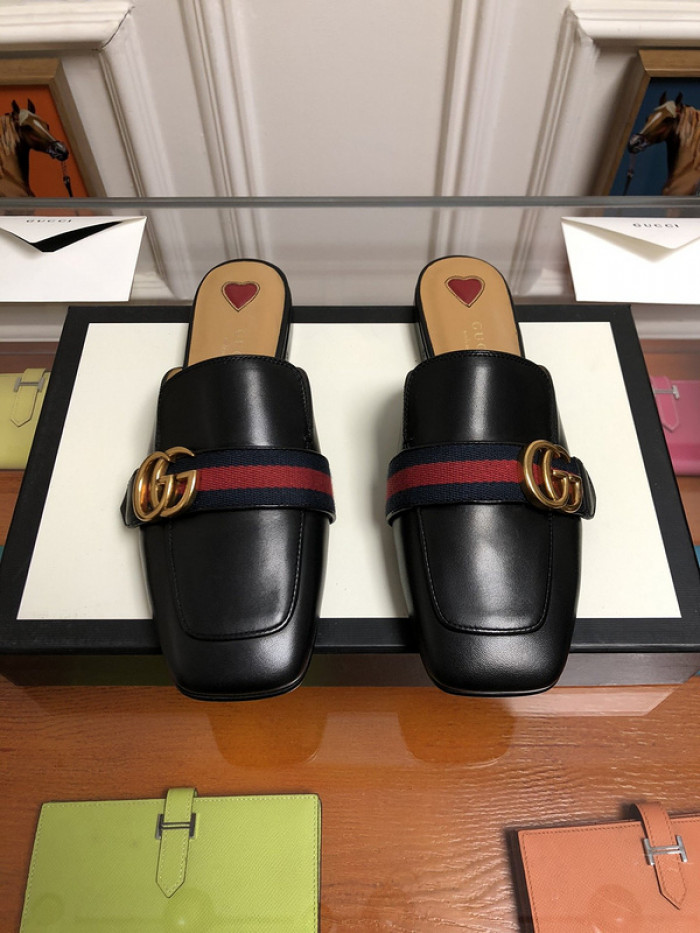 guc loafer