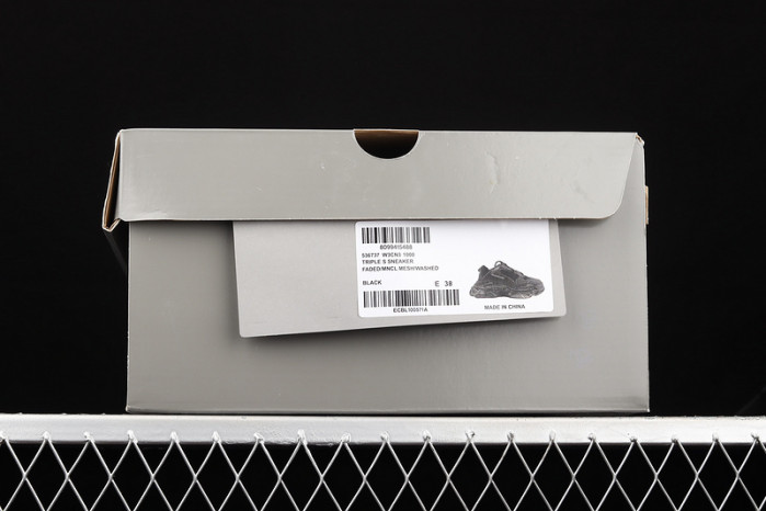 bl triple s trainers sneakers 082539