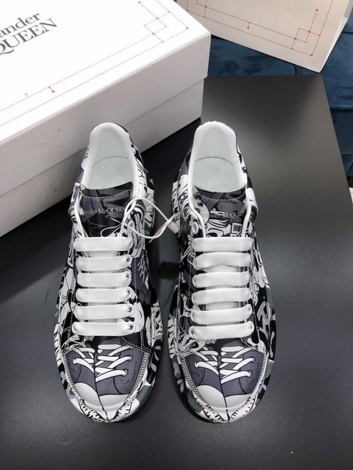 alex mcqu sneakers
