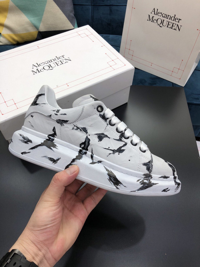 alex mcqu sneakers