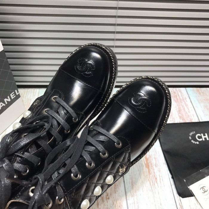 CN ANKLE BOOTS
