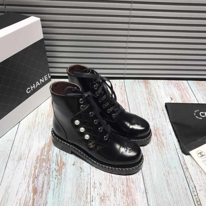CN ANKLE BOOTS