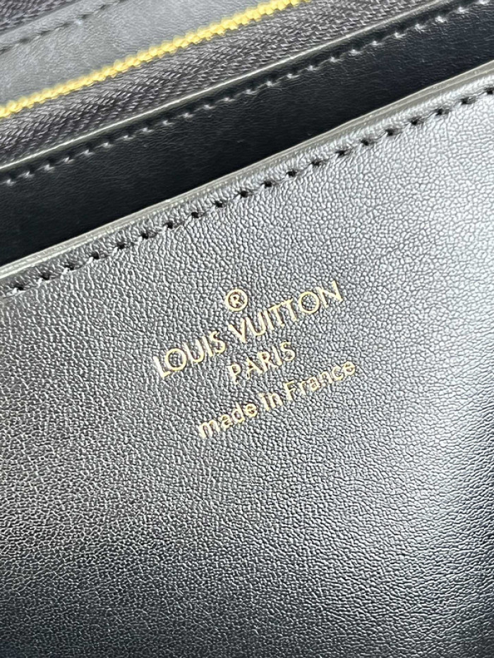 LOUI VUITTO WALLET 19.5x10.5 x2.5CM