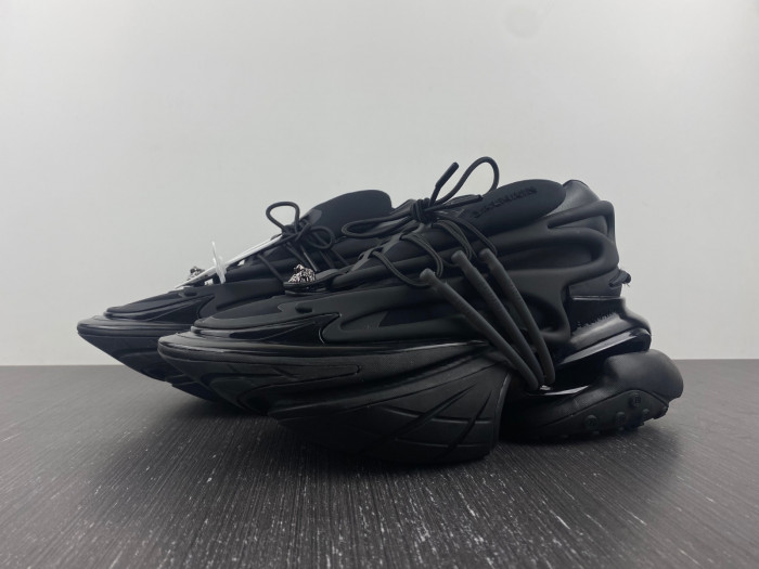 balmain sneakers 22120603