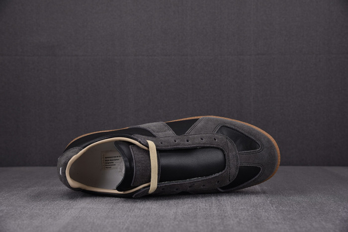 Ma*s*n mihara yasuhiro sneaker