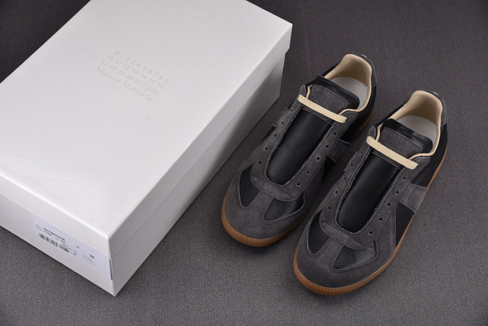 Ma*s*n mihara yasuhiro sneaker