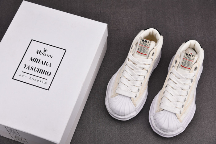 Ma*s*n mihara yasuhiro sneaker