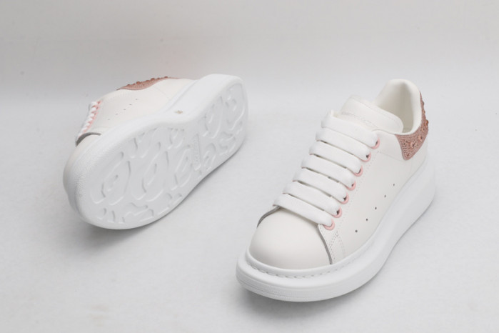 alex mcqu sneakers