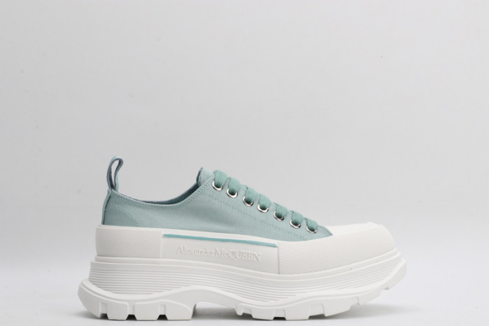 alex mcqu sneakers
