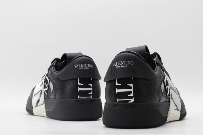 v*lentino sneaker