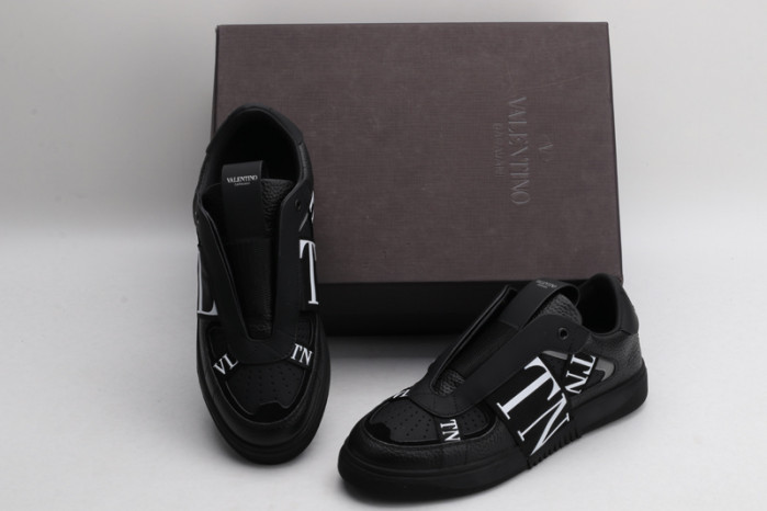 v*lentino sneaker