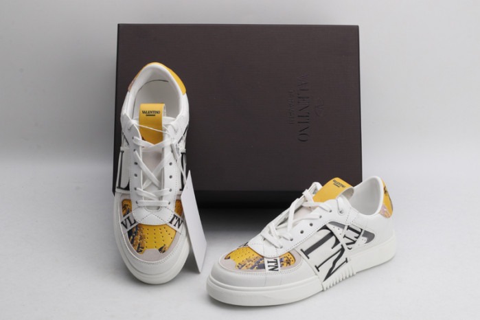 v*lentino sneaker