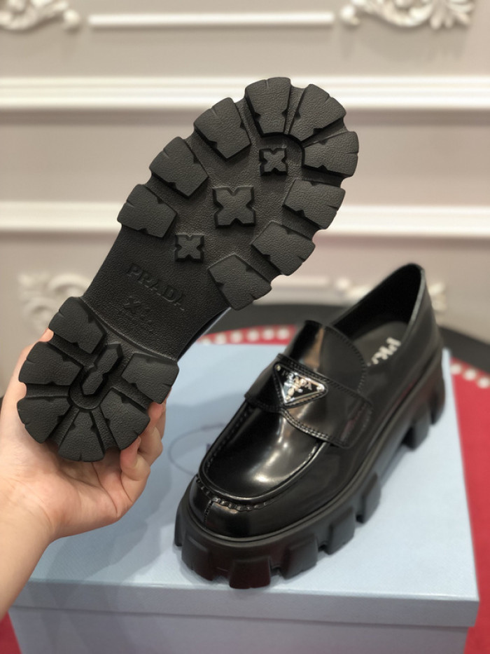 prad loafer