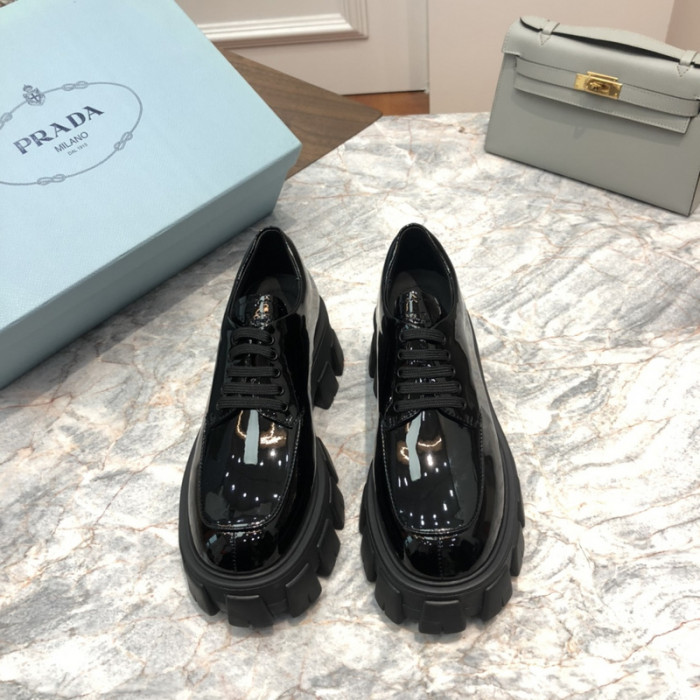 prad loafer