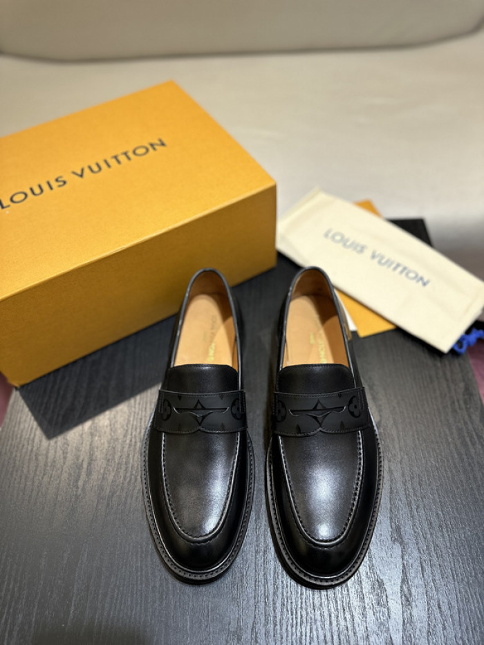 lovt loafer