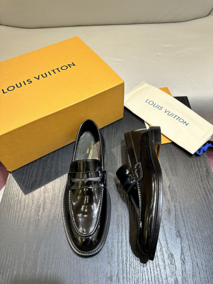 lovt loafer