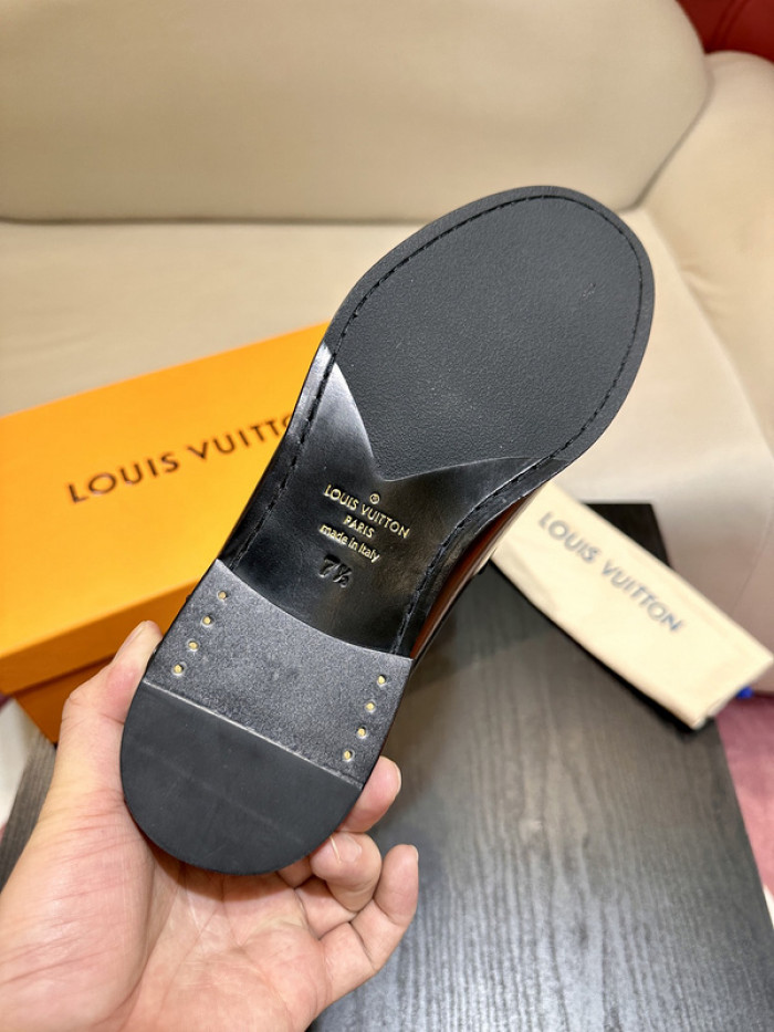 lovt loafer