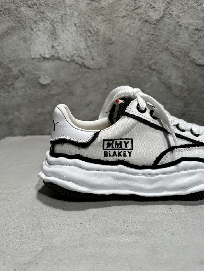 Ma*s*n mihara yasuhiro sneaker