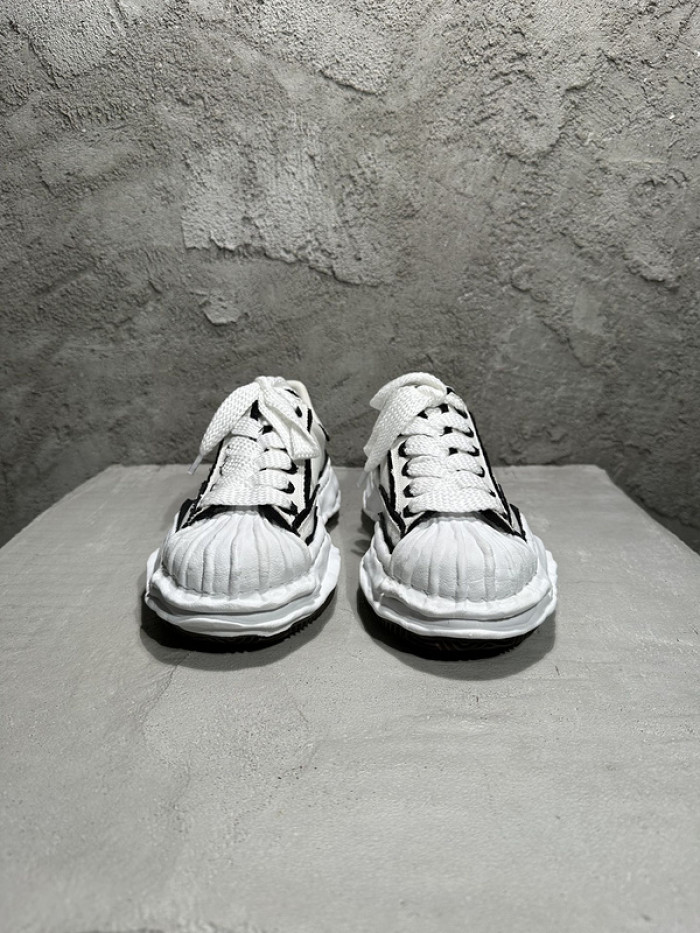 Ma*s*n mihara yasuhiro sneaker