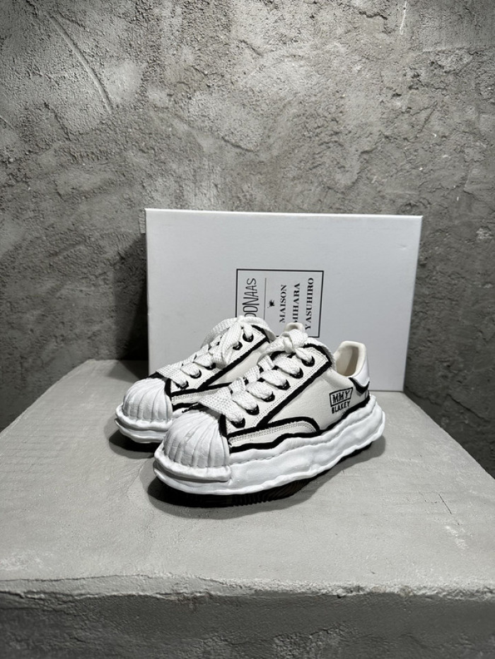 Ma*s*n mihara yasuhiro sneaker