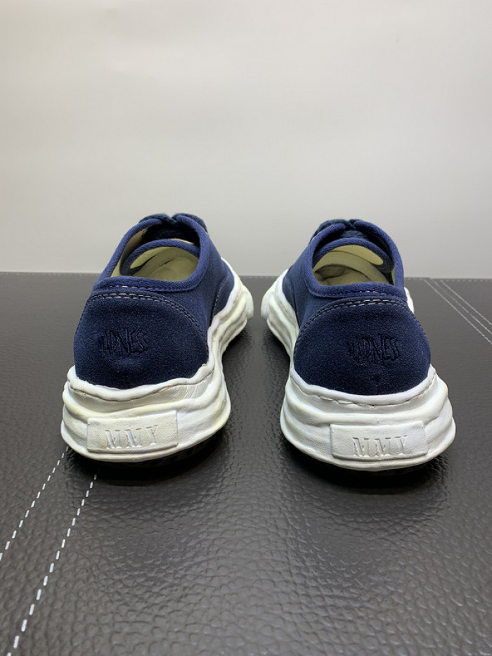 Ma*s*n mihara yasuhiro sneaker