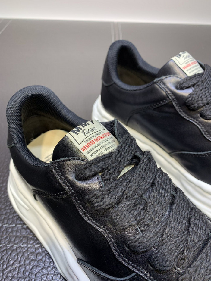 Ma*s*n mihara yasuhiro sneaker