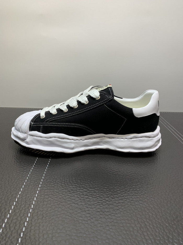 Ma*s*n mihara yasuhiro sneaker