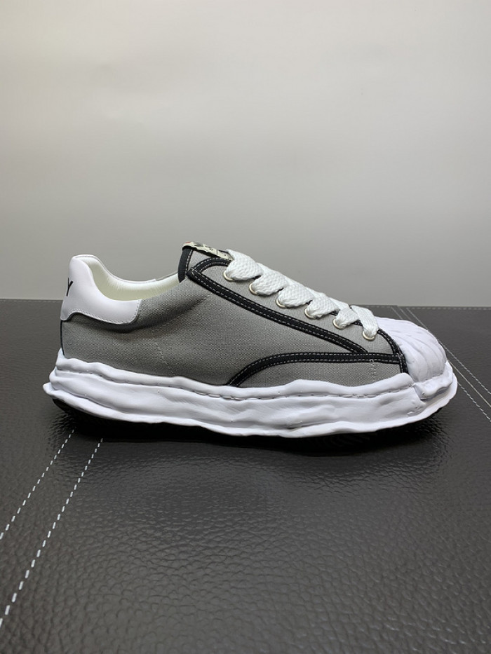 Ma*s*n mihara yasuhiro sneaker
