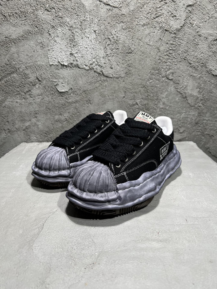 Ma*s*n mihara yasuhiro sneaker