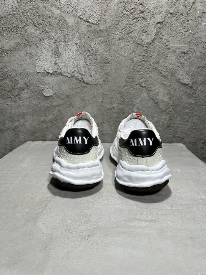 Ma*s*n mihara yasuhiro sneaker