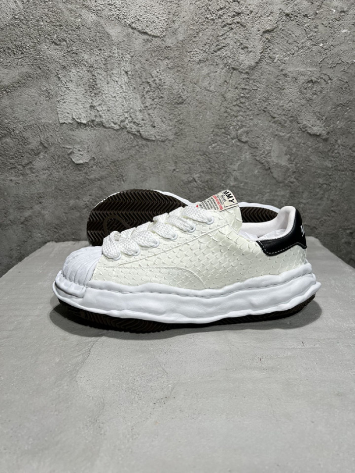 Ma*s*n mihara yasuhiro sneaker
