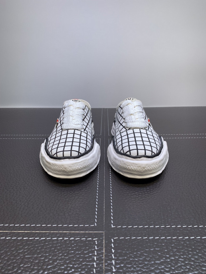 Ma*s*n mihara yasuhiro sneaker