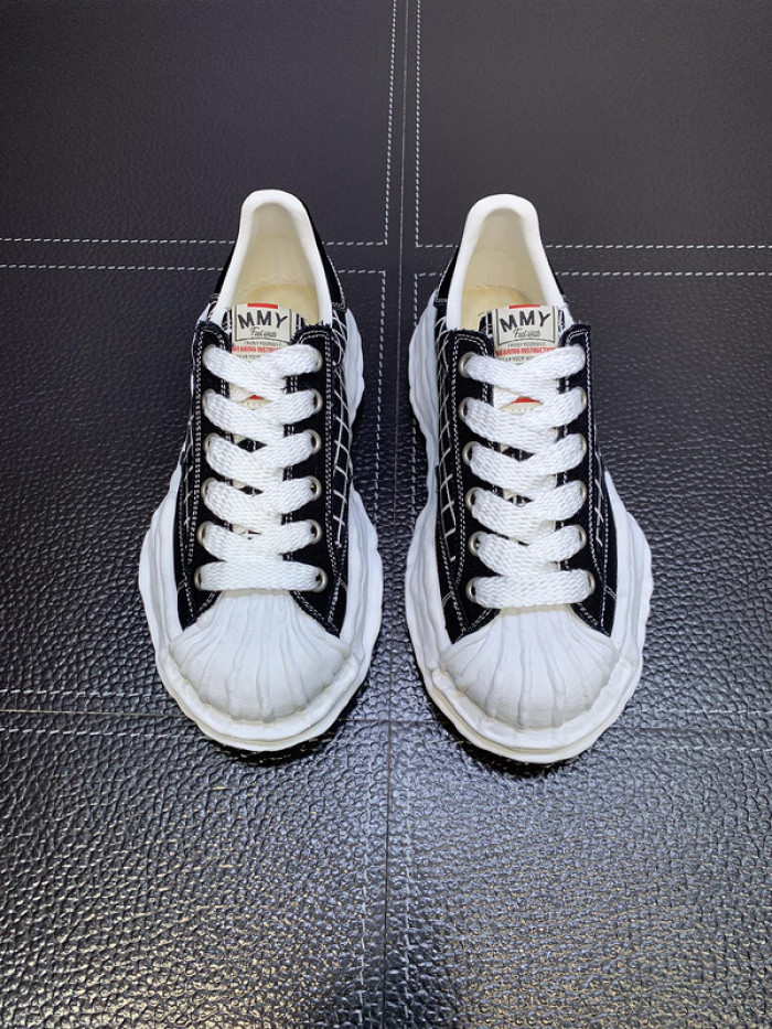 Ma*s*n mihara yasuhiro sneaker