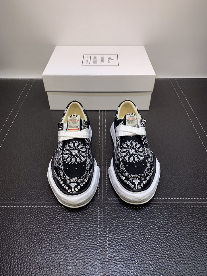 Ma*s*n mihara yasuhiro sneaker
