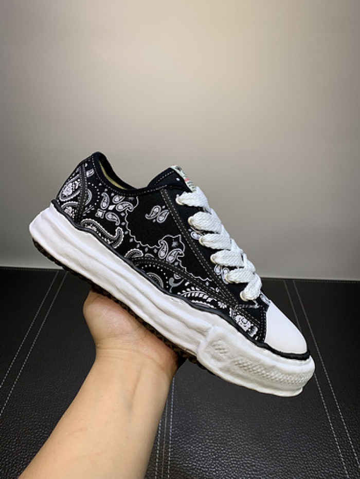 Ma*s*n mihara yasuhiro sneaker