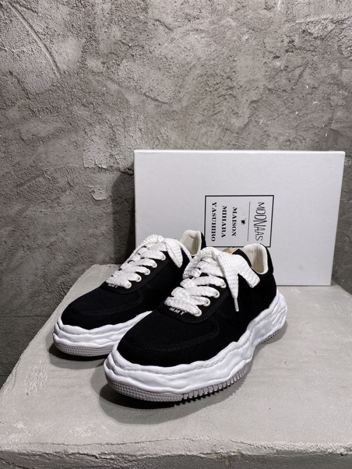 Ma*s*n mihara yasuhiro sneaker