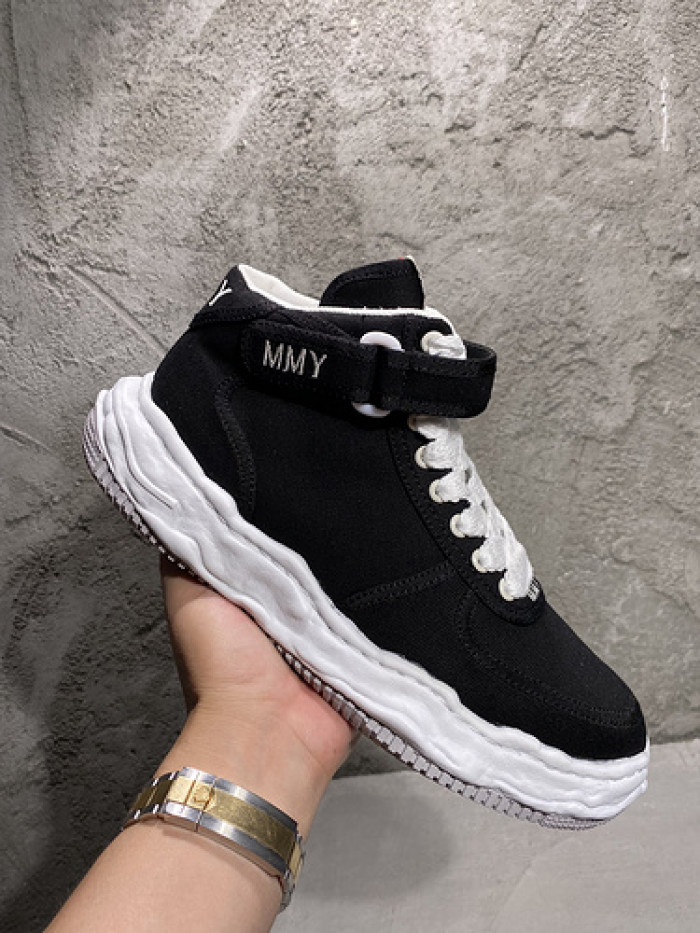 Ma*s*n mihara yasuhiro sneaker