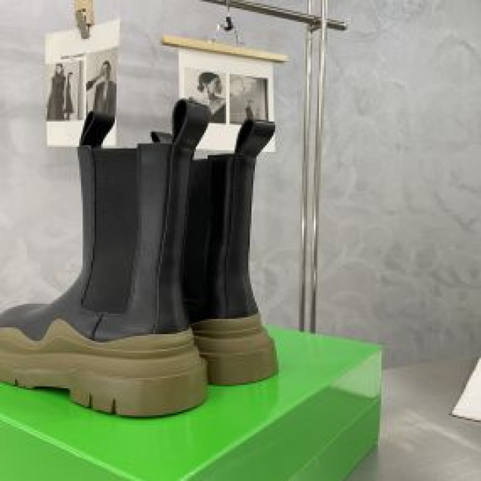 bo*te*ga Ve*ne*ta boots