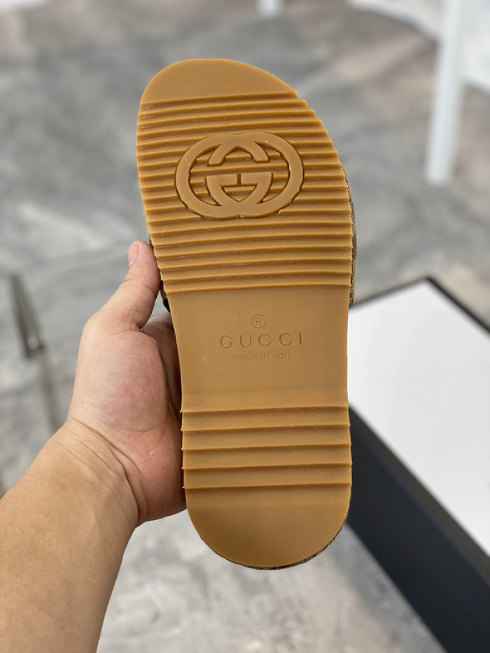 guc sandal