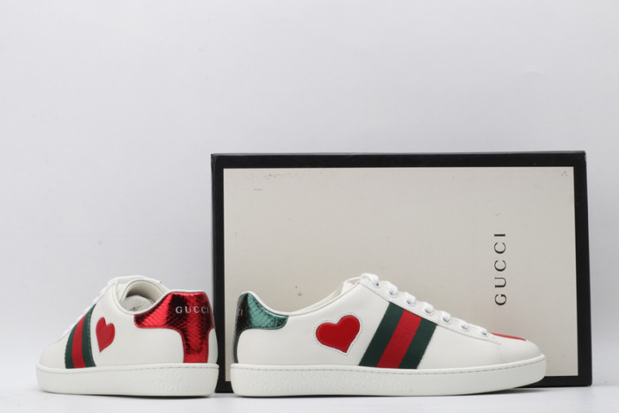 gi ace embroidered low-top sneaker