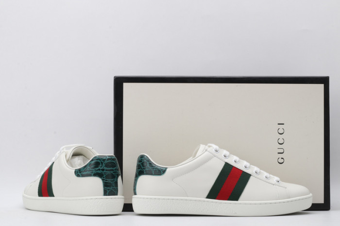 gi ace embroidered low-top sneaker