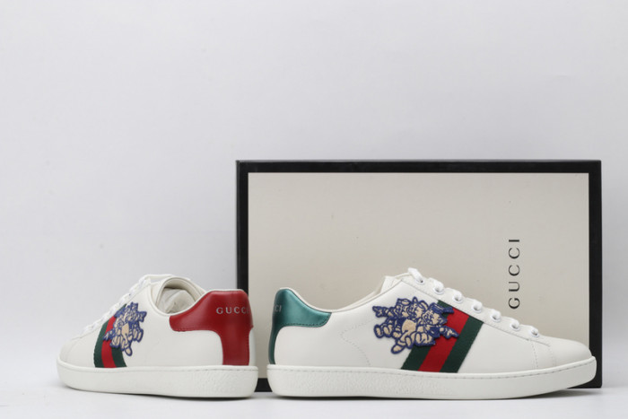 gi ace embroidered low-top sneaker
