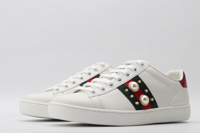 gi ace embroidered low-top sneaker