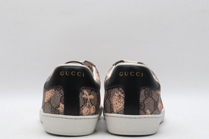 gi ace embroidered low-top sneaker