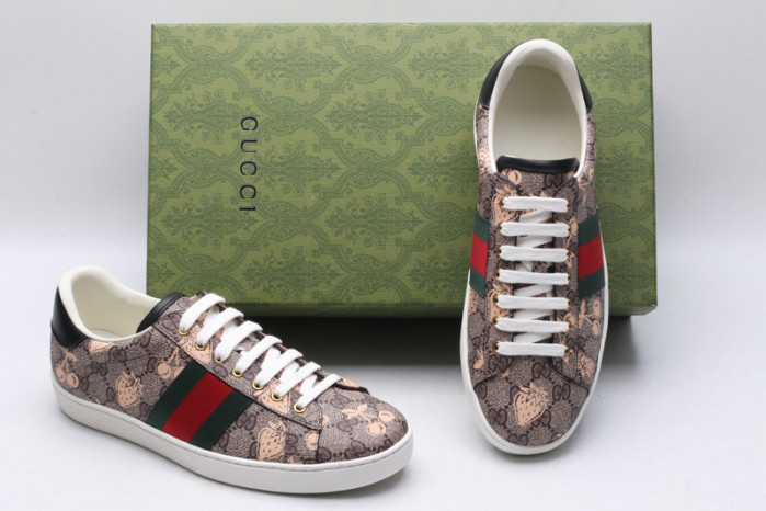 gi ace embroidered low-top sneaker