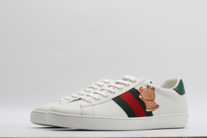 gi ace embroidered low-top sneaker